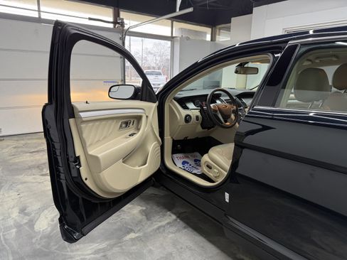 Used 2015 Ford Taurus SEL w/ Equipment Group 201A image 9