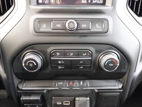 Used 2022 Chevrolet Silverado 2500 Custom w/ Custom Value Package image 36