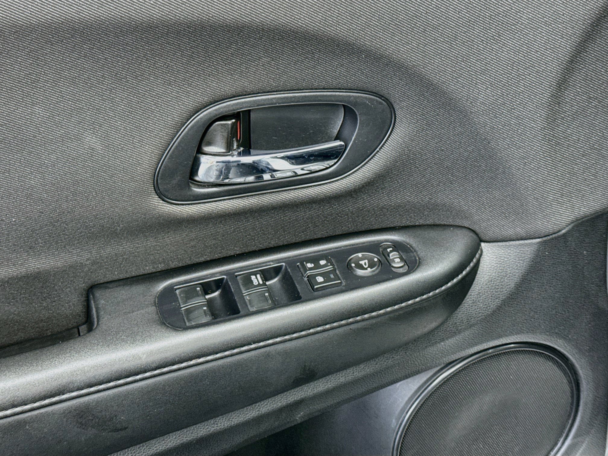 Used 2020 Honda HR-V Sport image 15