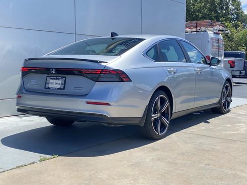 Used 2025 Honda Accord Sport image 4