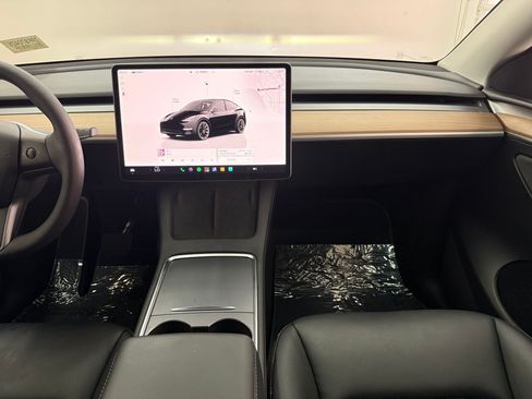 Used 2023 Tesla Model Y Long Range AWD/4WD image 16