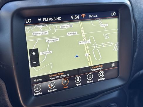 Used 2023 Jeep Renegade Latitude AWD/4WD image 20
