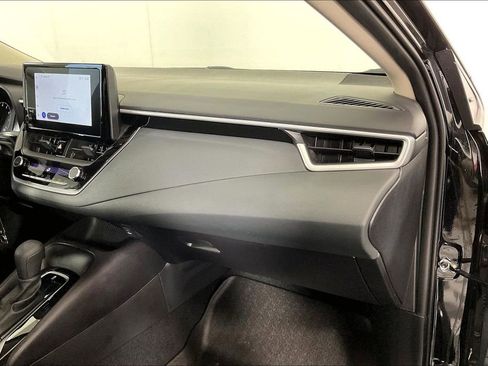 Used 2025 Toyota Corolla LE image 22