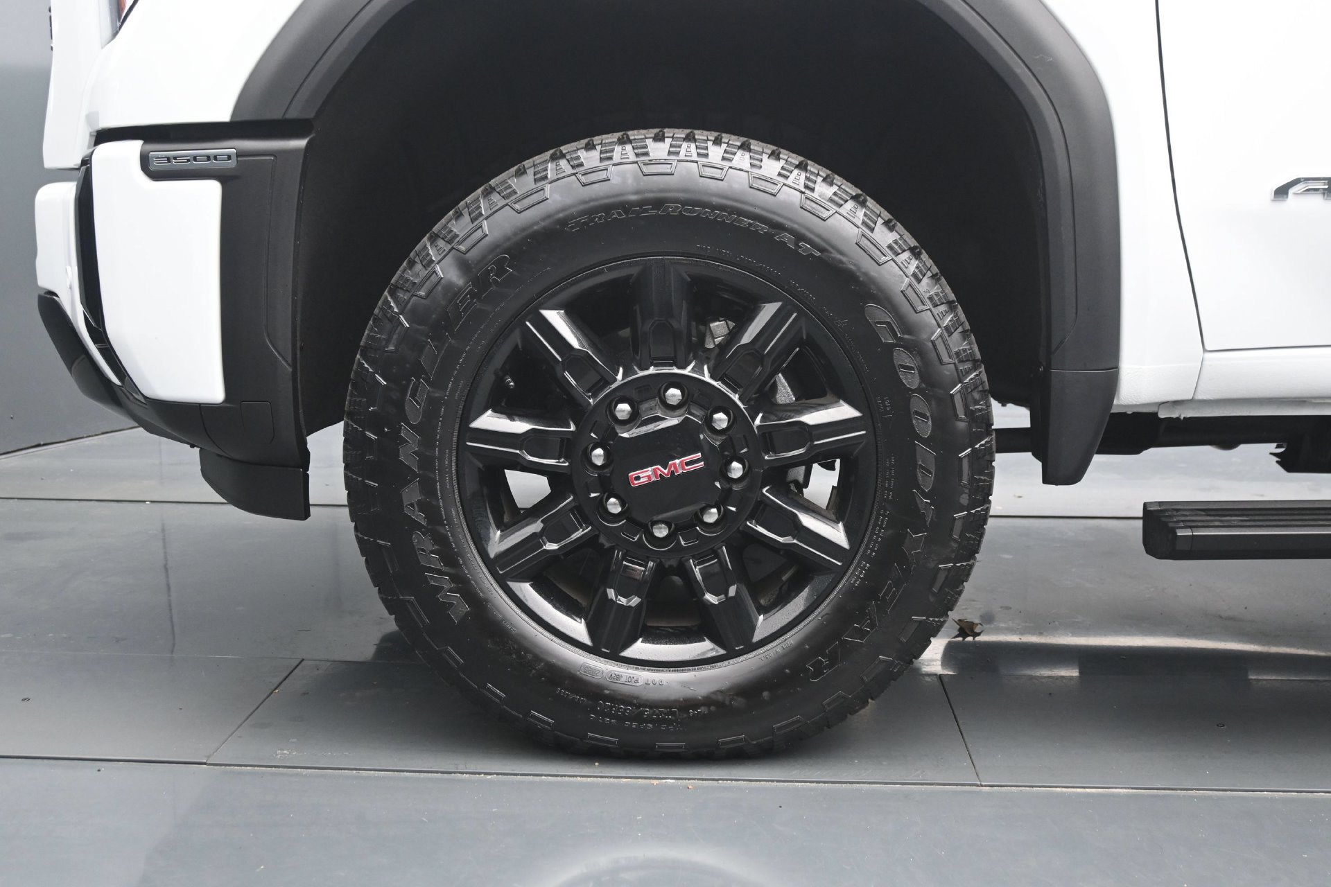 Used 2026 GMC Sierra 3500 AT4 w/ AT4 Premium Plus Package AWD/4WD image 25
