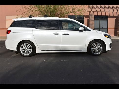Used 2018 Kia Sedona SX Limited FWD image 1