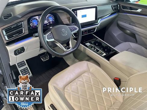 Used 2024 Volkswagen Atlas SEL Premium R-Line image 16