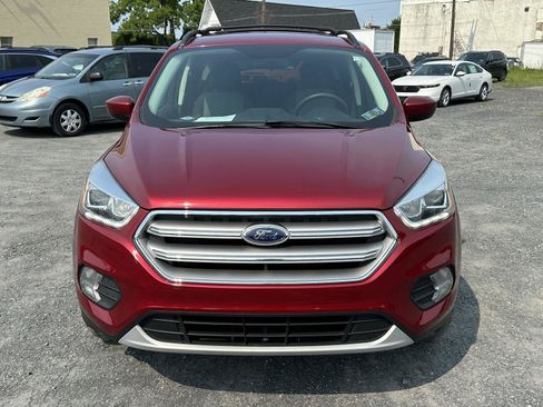 Used 2017 Ford Escape SE w/ Equipment Group 201A AWD/4WD image 3