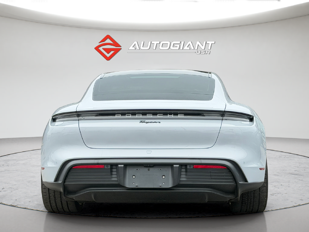 Used 2022 Porsche Taycan RWD image 5