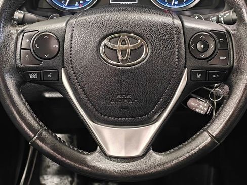 Used 2017 Toyota Corolla SE FWD image 5