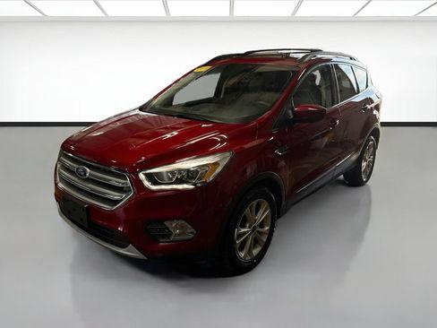 Used 2017 Ford Escape SE w/ Equipment Group 201A AWD/4WD image 1