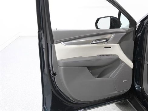 New 2026 Cadillac XT5 Premium Luxury w/ Driver Assist Package image 4