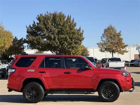 Used 2023 Toyota 4Runner SR5 Premium image 3