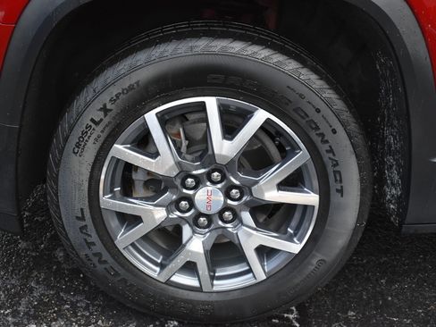 Used 2023 GMC Acadia SLT w/ Technology Package image 10