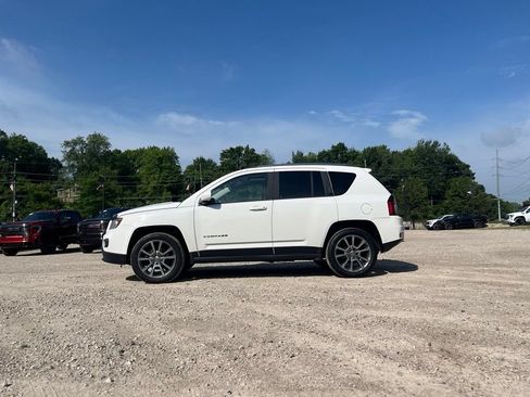 Used 2014 Jeep Compass Limited w/ Sun/Sound Group AWD/4WD image 13