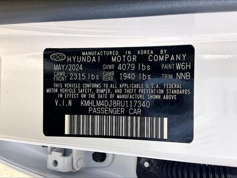 Used 2024 Hyundai Elantra Blue FWD image 32