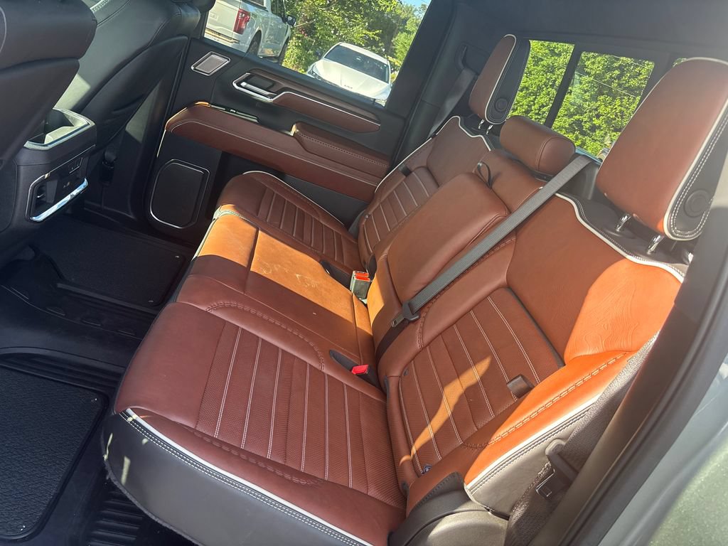 Used 2024 GMC Sierra 2500 Denali Ultimate w/ Max Trailering Package AWD/4WD image 14