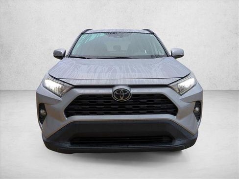 Used 2021 Toyota RAV4 XLE Premium image 2