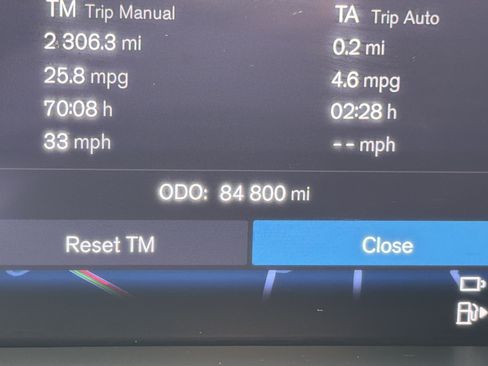 Used 2022 Volvo XC60 T8 R-Design w/ Advanced Package AWD/4WD image 25