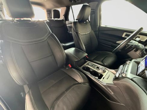 Used 2020 Ford Explorer ST w/ Premium Technology Package AWD/4WD image 23