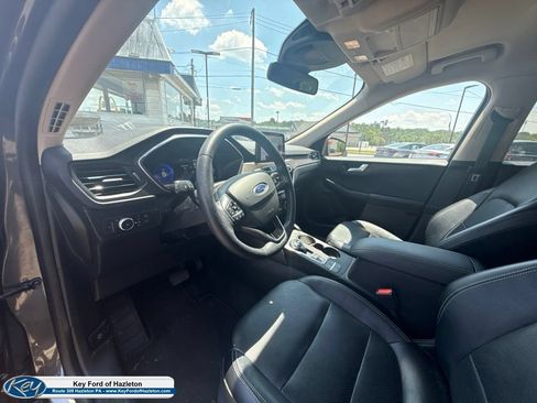 Used 2020 Ford Escape Titanium AWD/4WD image 20