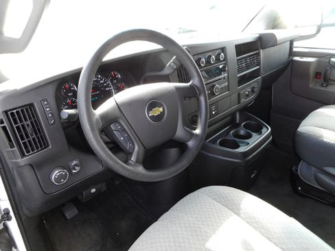 Used 2016 Chevrolet Express 3500 LT w/ LT Preferred Equipment Group image 14