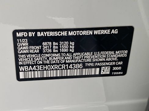 Used 2024 BMW 750e xDrive AWD/4WD image 24