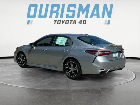Used 2019 Toyota Camry SE image 5