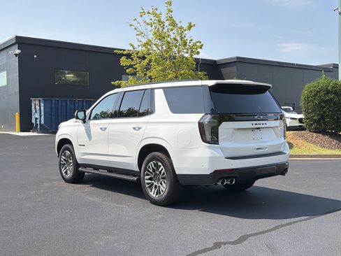 Used 2025 Chevrolet Tahoe Z71 w/ Comfort Package AWD/4WD image 13