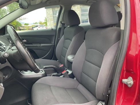Used 2013 Chevrolet Cruze LT FWD image 15