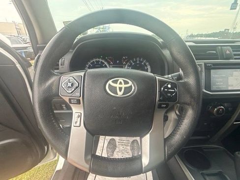Used 2014 Toyota 4Runner SR5 RWD image 19
