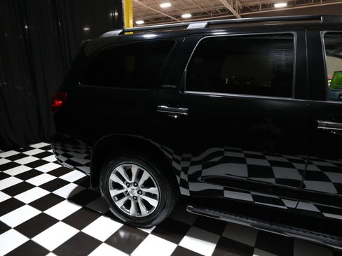 Used 2016 Toyota Sequoia Limited AWD/4WD image 17