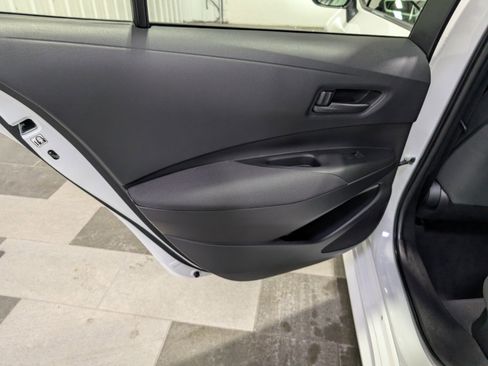 Used 2025 Toyota Corolla LE image 8