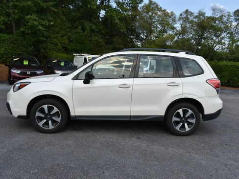 Used 2018 Subaru Forester 2.5i w/ Alloy Wheel Package AWD/4WD image 3