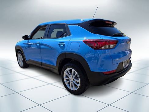 Used 2024 Chevrolet TrailBlazer LS w/ LS Convenience Package FWD image 8