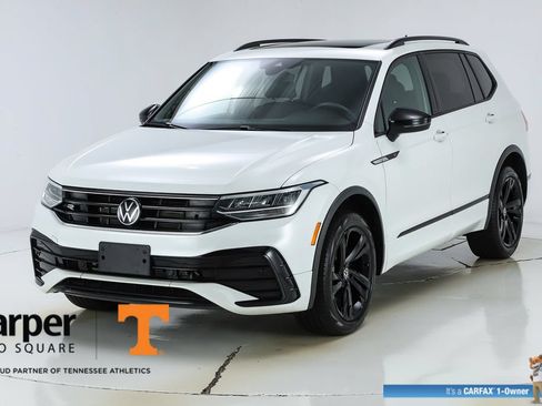 Used 2024 Volkswagen Tiguan SE R-Line AWD/4WD image 40