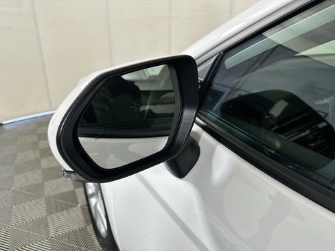 Used 2025 Toyota Camry LE image 10