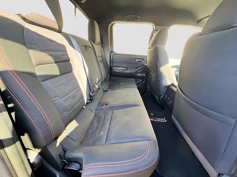 Used 2022 Nissan Frontier PRO-4X AWD/4WD image 24