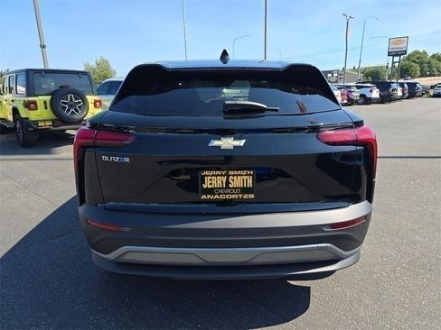 New 2025 Chevrolet Blazer EV LT image 5