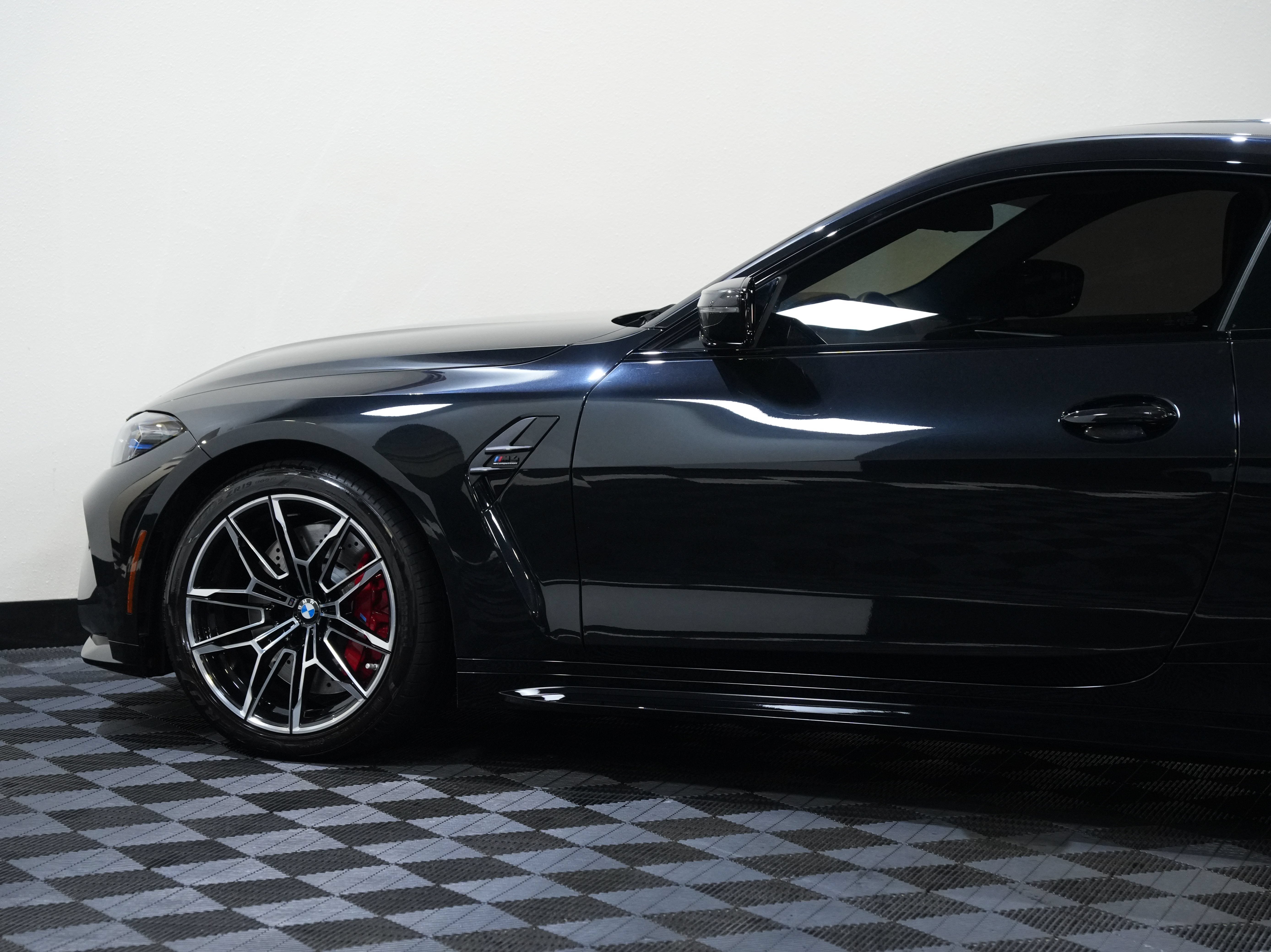Used 2022 BMW M4 Competition w/ M Carbon Exterior Package RWD image 19