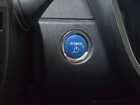 Used 2018 Toyota Camry XLE w/ Audio Package image 19