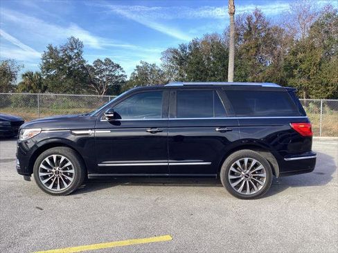 Used 2020 Lincoln Navigator Standard image 17