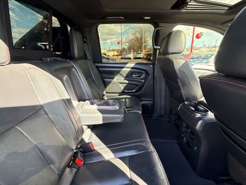 Used 2021 Nissan Titan PRO-4X w/ Pro-4x Convenience Package image 11