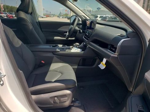 New 2026 Toyota Grand Highlander AWD Hybrid image 16