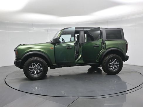 Certified 2025 Ford Bronco Badlands AWD/4WD image 36