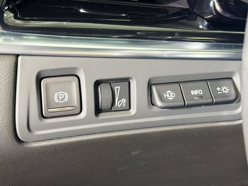 Used 2024 Cadillac XT6 Sport w/ Technology Package AWD/4WD image 12