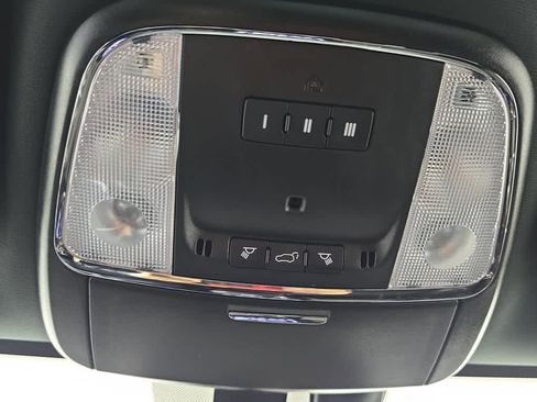 Used 2021 Jeep Grand Cherokee Laredo X image 26