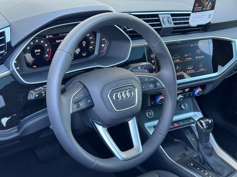 New 2025 Audi Q3 2.0T Premium image 17