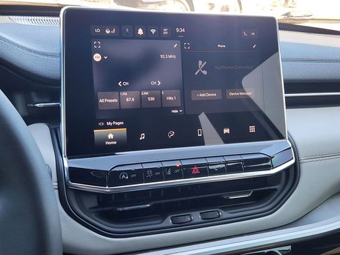 New 2026 Jeep Compass Limited image 12