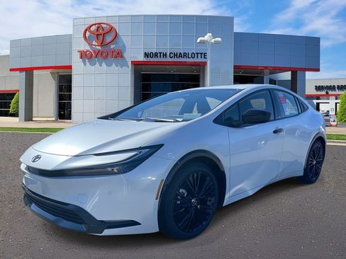 New 2026 Toyota Prius Plug-In Hybrid image 4