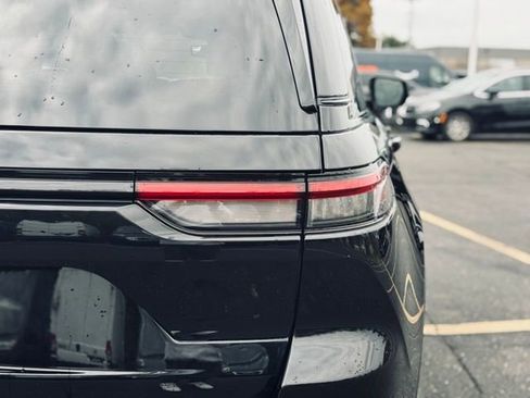 Used 2022 Jeep Grand Cherokee Altitude image 8